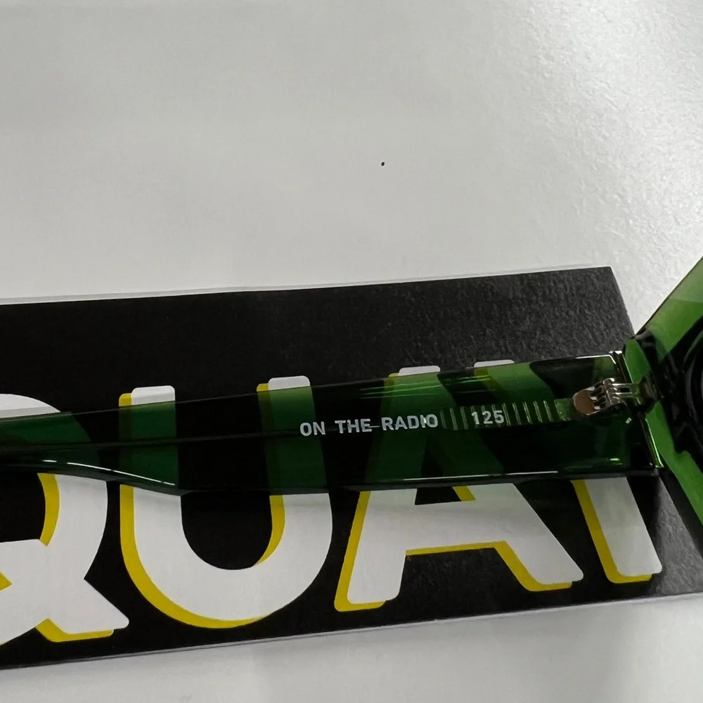 QUAY AUSTRALIA On the Radio 50mm Cat Eye Sunglasses in Green /Smoke